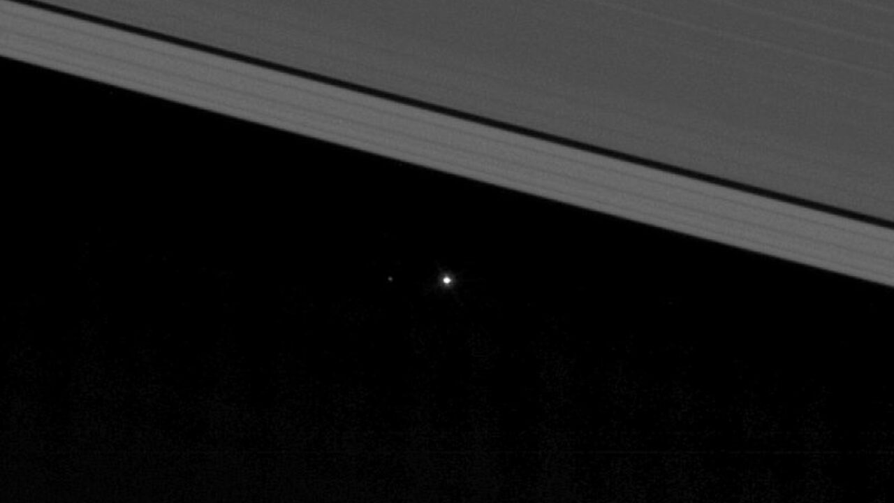 La Tierra vista desde los anillos de Saturno - Quo